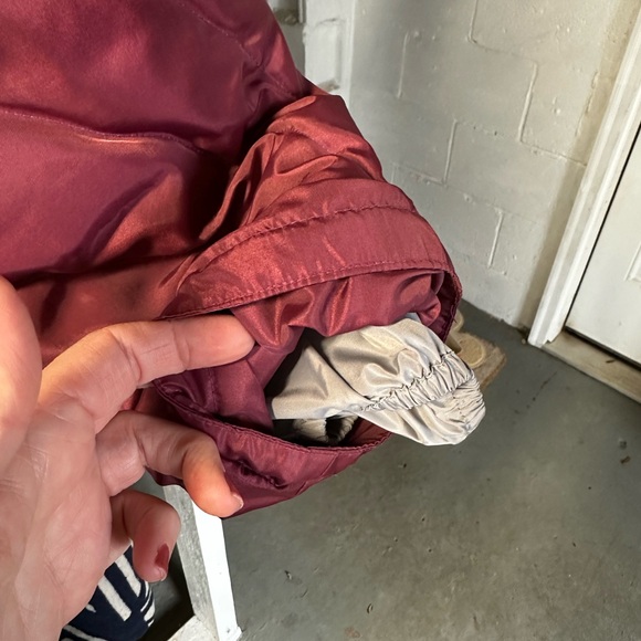 Vintage Down Parka - Women's Vtg Quilted Burgundy Parka - Size 14 - Picture 6 of 8